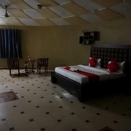 Kajipuria Resort Gajraula Buitenkant foto