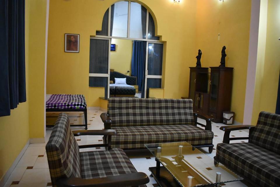 Kajipuria Resort Gajraula Buitenkant foto